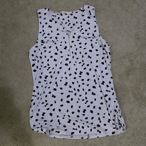 Sweet Wanderer Black and White Sleeveless Tank Top - Picture 1 of 7